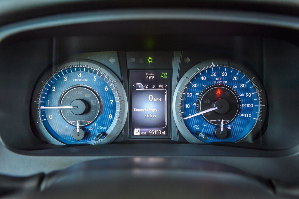 2018 Toyota Sienna SIENNA XLE PREMIUM - LEATHER - NAV - THIRD ROW - GORGEOUS - 22982877 - 17