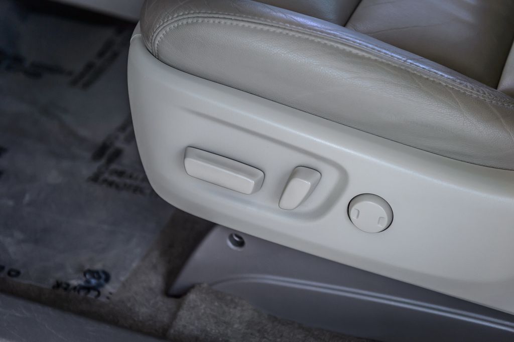 2018 Toyota Sienna SIENNA XLE PREMIUM - LEATHER - NAV - THIRD ROW - GORGEOUS - 22982877 - 40