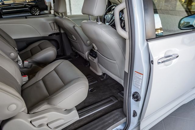 2018 Toyota Sienna SIENNA XLE PREMIUM - LEATHER - NAV - THIRD ROW - GORGEOUS - 22982877 - 45