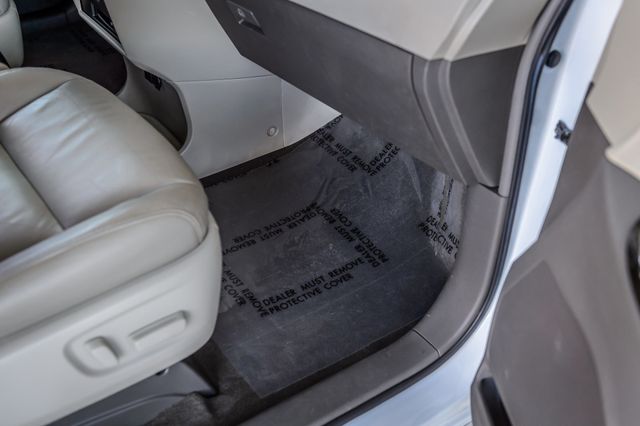 2018 Toyota Sienna SIENNA XLE PREMIUM - LEATHER - NAV - THIRD ROW - GORGEOUS - 22982877 - 48