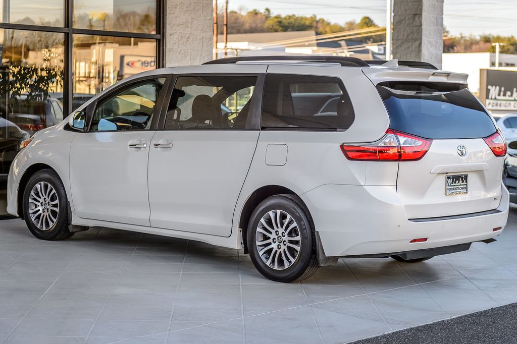 2018 Toyota Sienna SIENNA XLE PREMIUM - LEATHER - NAV - THIRD ROW - GORGEOUS - 22982877 - 6