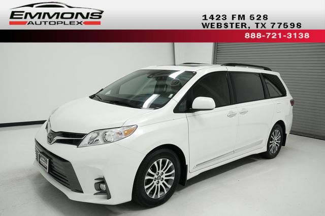 2018 Toyota Sienna XLE Automatic Access Seat FWD 7-Passenger - 22946429 - 0