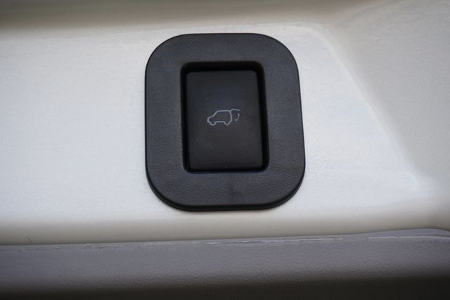 2018 Toyota Sienna XLE Automatic Access Seat FWD 7-Passenger - 22946429 - 26