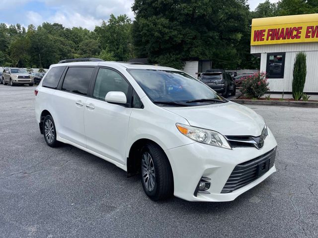 2018 Toyota Sienna XLE Automatic Access Seat FWD 7-Passenger - 22893474 - 1