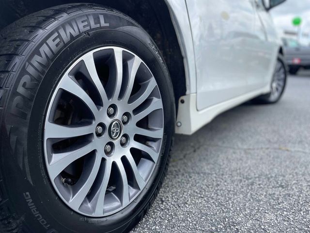 2018 Toyota Sienna XLE Automatic Access Seat FWD 7-Passenger - 22893474 - 23