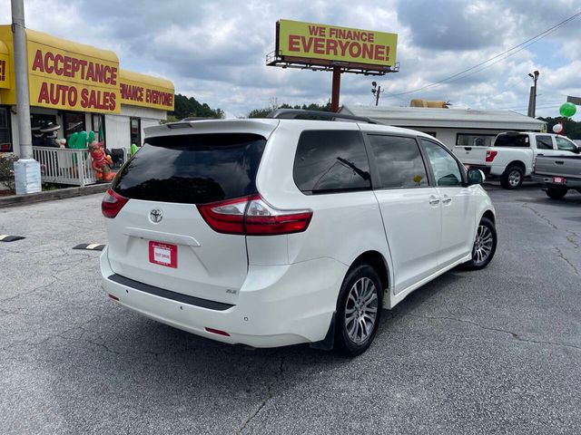 2018 Toyota Sienna XLE Automatic Access Seat FWD 7-Passenger - 22893474 - 3
