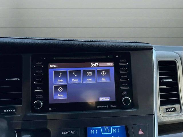 2018 Toyota Sienna XLE Automatic Access Seat FWD 7-Passenger - 22940471 - 16