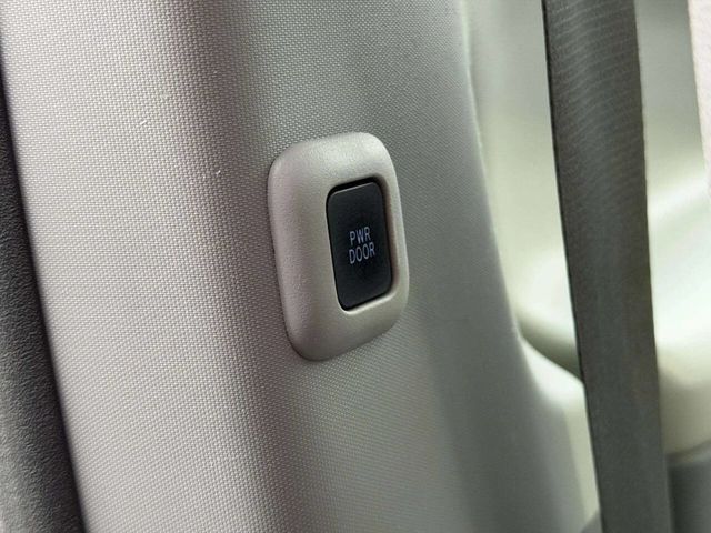 2018 Toyota Sienna XLE Automatic Access Seat FWD 7-Passenger - 22958086 - 18