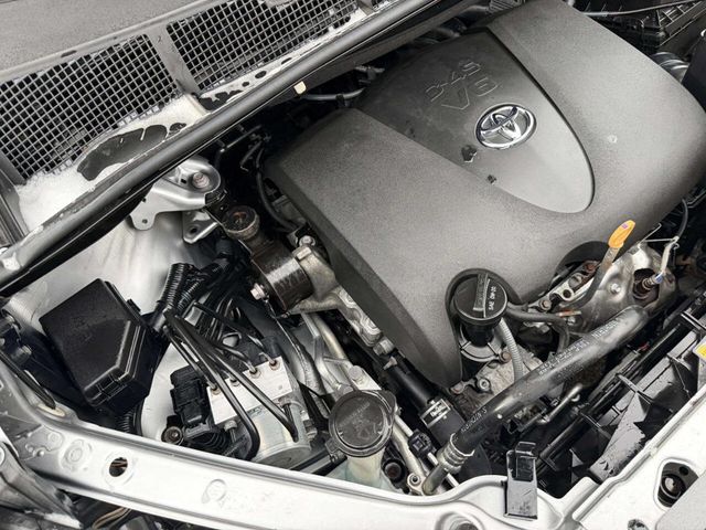 2018 Toyota Sienna XLE Automatic Access Seat FWD 7-Passenger - 22958086 - 38