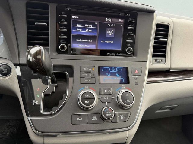 2018 Toyota Sienna XLE Automatic Access Seat FWD 7-Passenger - 22958086 - 48