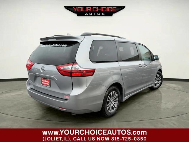 2018 Toyota Sienna XLE Automatic Access Seat FWD 7-Passenger - 22958086 - 4