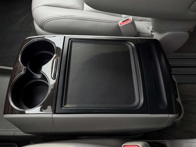 2018 Toyota Sienna XLE Automatic Access Seat FWD 7-Passenger - 22958086 - 55