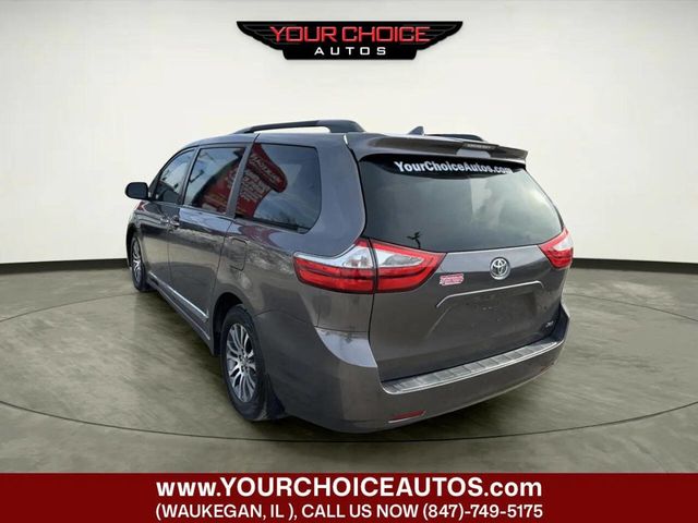 2018 Toyota Sienna XLE Automatic Access Seat FWD 7-Passenger - 22960696 - 2