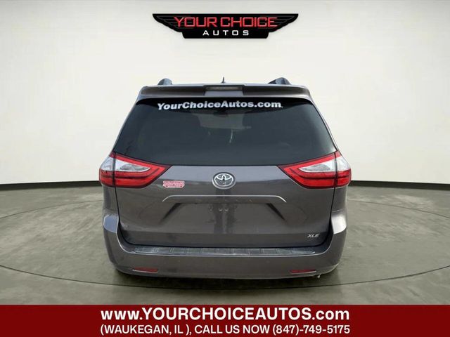2018 Toyota Sienna XLE Automatic Access Seat FWD 7-Passenger - 22960696 - 3