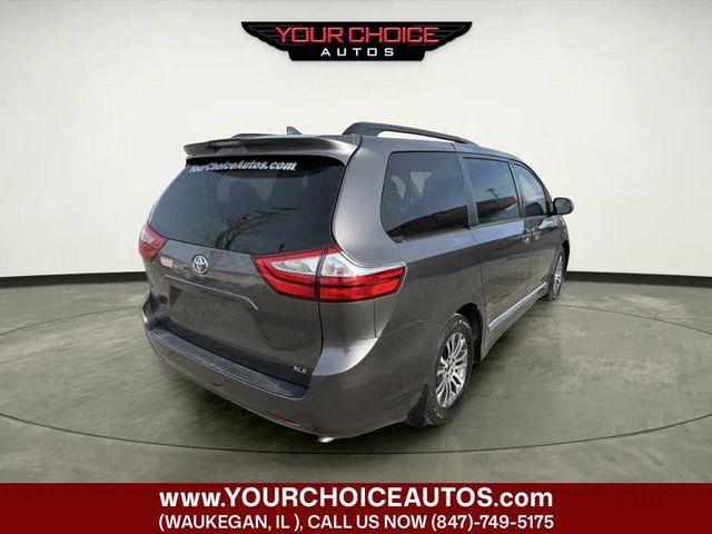 2018 Toyota Sienna XLE Automatic Access Seat FWD 7-Passenger - 22960696 - 4