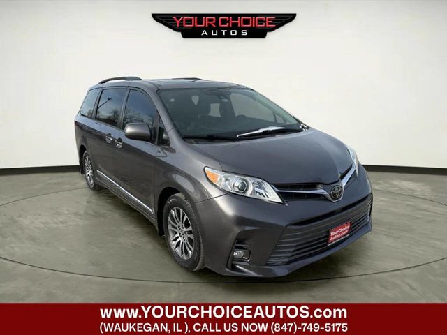 2018 Toyota Sienna XLE Automatic Access Seat FWD 7-Passenger - 22960696 - 6