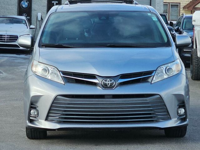 2018 Toyota Sienna XLE Automatic Access Seat FWD 7-Passenger - 22973158 - 11