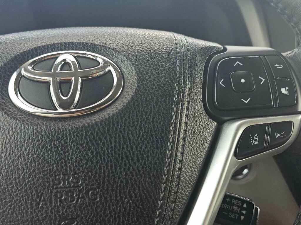 2018 Toyota Sienna XLE Automatic Access Seat FWD 7-Passenger - 22973158 - 26