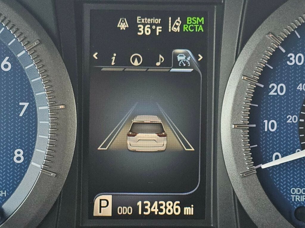 2018 Toyota Sienna XLE Automatic Access Seat FWD 7-Passenger - 22973158 - 27