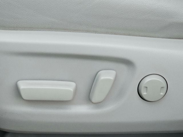 2018 Toyota Sienna XLE Automatic Access Seat FWD 7-Passenger - 22973158 - 30