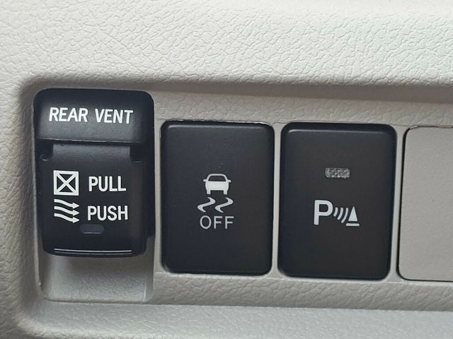 2018 Toyota Sienna XLE Automatic Access Seat FWD 7-Passenger - 22973158 - 31