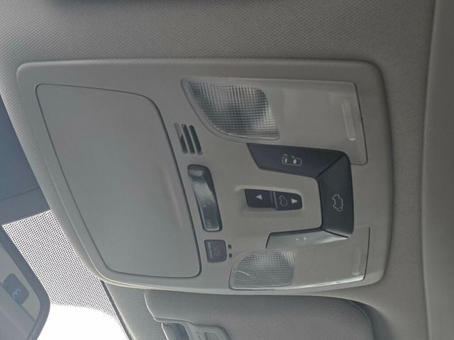 2018 Toyota Sienna XLE Automatic Access Seat FWD 7-Passenger - 22973158 - 33