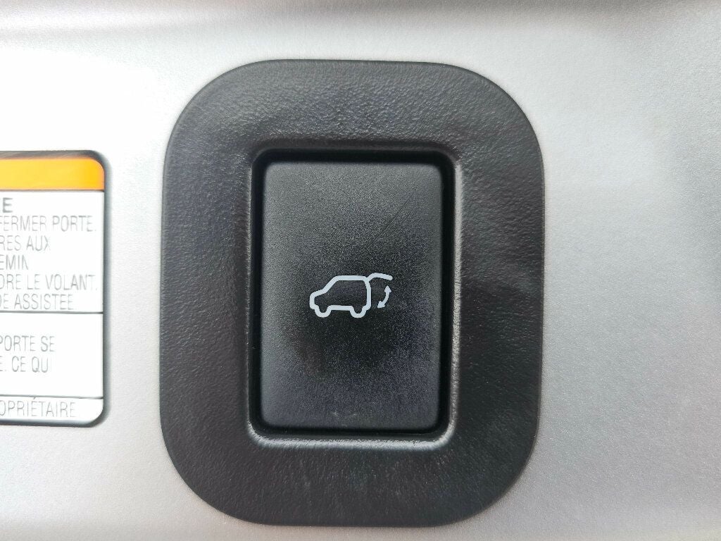 2018 Toyota Sienna XLE Automatic Access Seat FWD 7-Passenger - 22973158 - 38