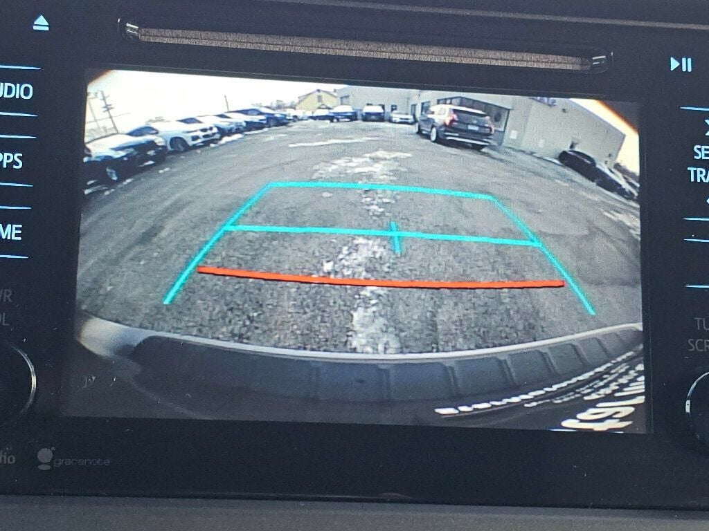 2018 Toyota Sienna XLE Automatic Access Seat FWD 7-Passenger - 22973158 - 3