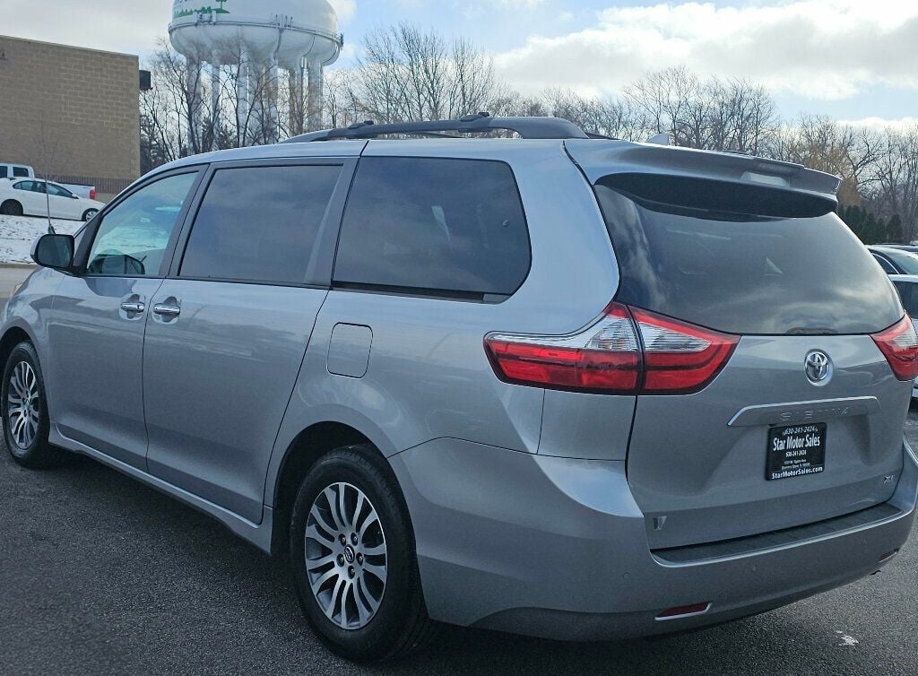2018 Toyota Sienna XLE Automatic Access Seat FWD 7-Passenger - 22973158 - 5
