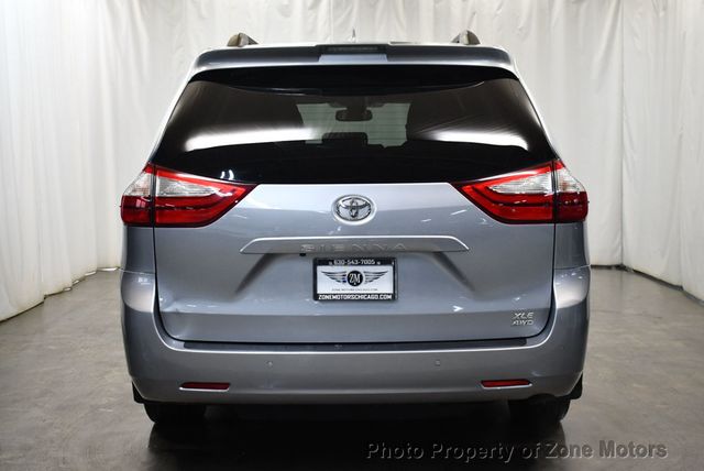 2018 Toyota Sienna XLE AWD 7-Passenger - 22939595 - 11