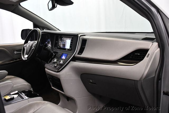 2018 Toyota Sienna XLE AWD 7-Passenger - 22939595 - 13