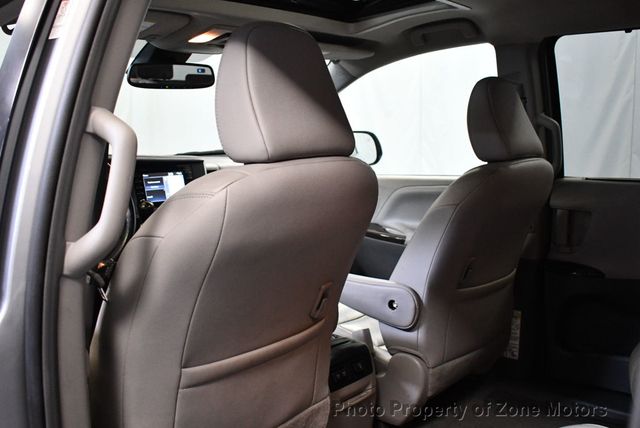 2018 Toyota Sienna XLE AWD 7-Passenger - 22939595 - 20
