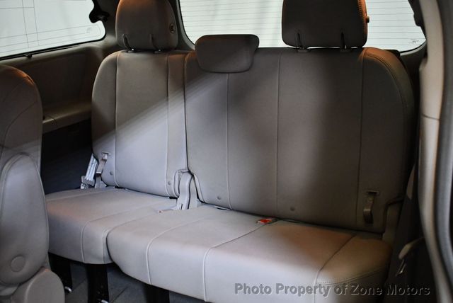 2018 Toyota Sienna XLE AWD 7-Passenger - 22939595 - 22
