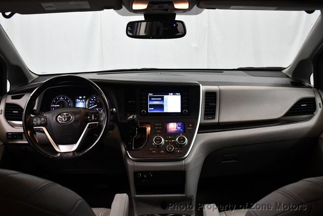 2018 Toyota Sienna XLE AWD 7-Passenger - 22939595 - 29