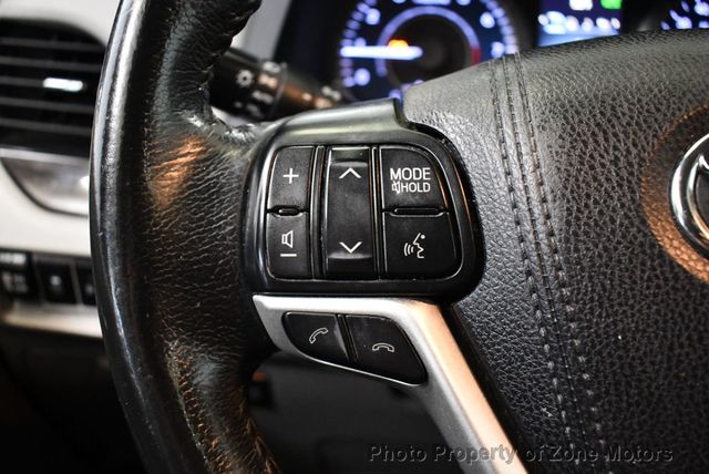 2018 Toyota Sienna XLE AWD 7-Passenger - 22939595 - 34
