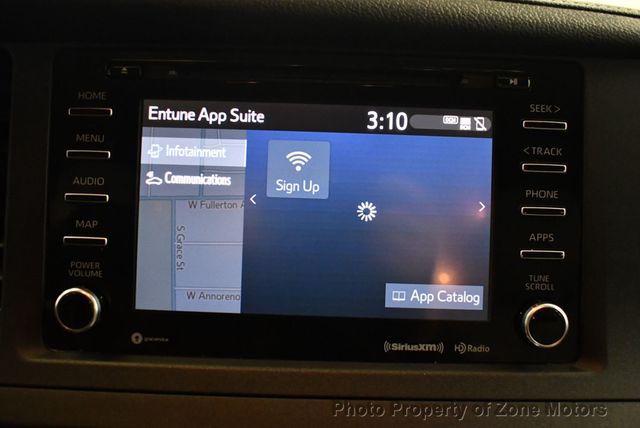 2018 Toyota Sienna XLE AWD 7-Passenger - 22939595 - 45