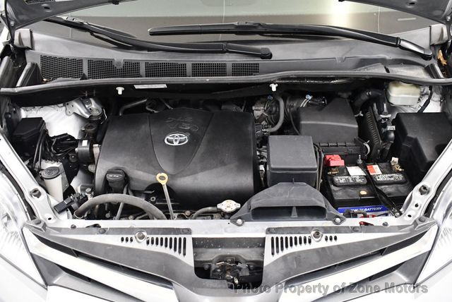 2018 Toyota Sienna XLE AWD 7-Passenger - 22939595 - 54