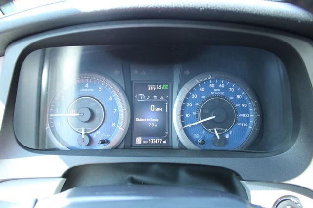 2018 Toyota Sienna XLE FWD 8-Passenger - 23051550 - 14