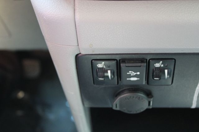 2018 Toyota Sienna XLE FWD 8-Passenger - 23051550 - 25