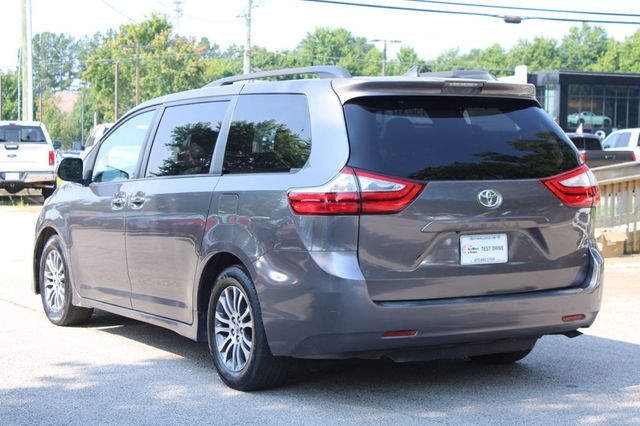 2018 Toyota Sienna XLE FWD 8-Passenger - 23051550 - 5