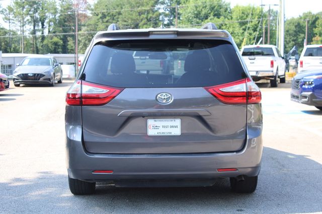 2018 Toyota Sienna XLE FWD 8-Passenger - 23051550 - 6