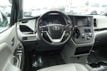 2018 Toyota Sienna XLE FWD 8-Passenger - 22935433 - 16