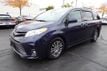 2018 Toyota Sienna XLE FWD 8-Passenger - 22935433 - 3