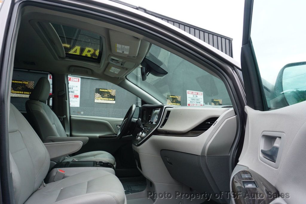 2018 Toyota Sienna XLE FWD 8-Passenger NAVIGATION REAR CAM LEATHER SUNROOF LOADED!! - 22879386 - 22