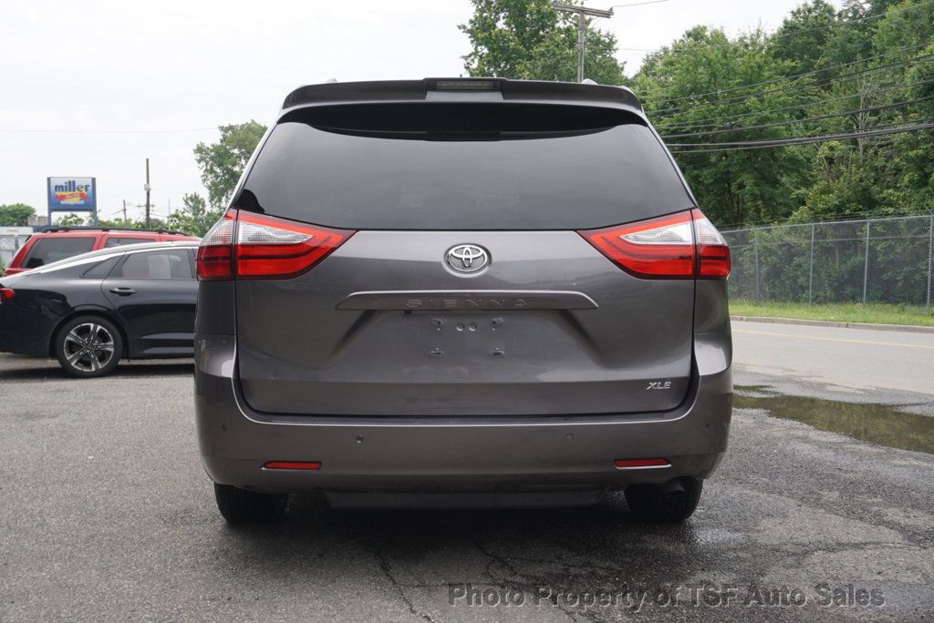 2018 Toyota Sienna XLE FWD 8-Passenger NAVIGATION REAR CAM LEATHER SUNROOF LOADED!! - 22879386 - 5