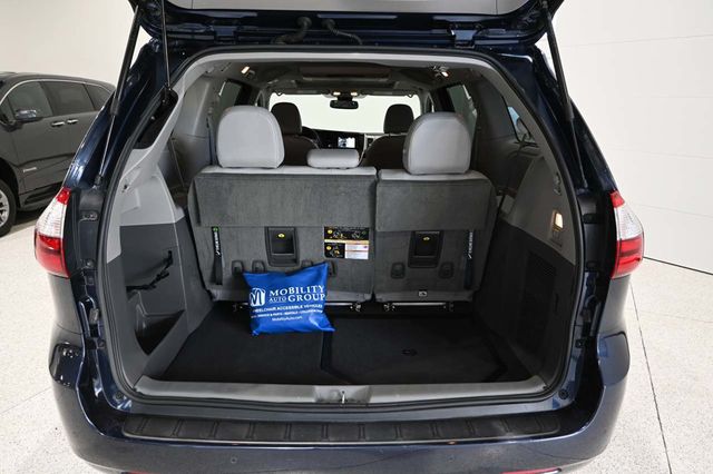 2018 Toyota Sienna XLE Premium FWD 8-Passenger - 23044280 - 26