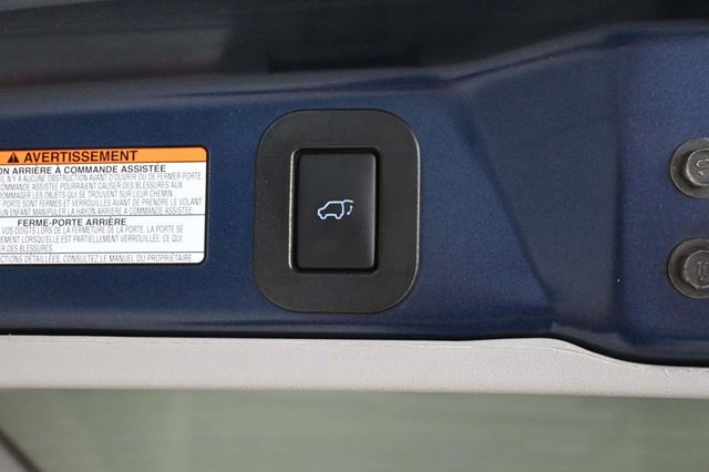 2018 Toyota Sienna XLE Premium FWD 8-Passenger - 23044280 - 27