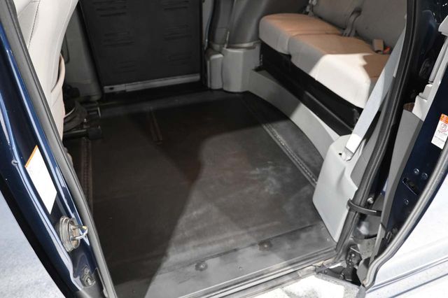 2018 Toyota Sienna XLE Premium FWD 8-Passenger - 23044280 - 29