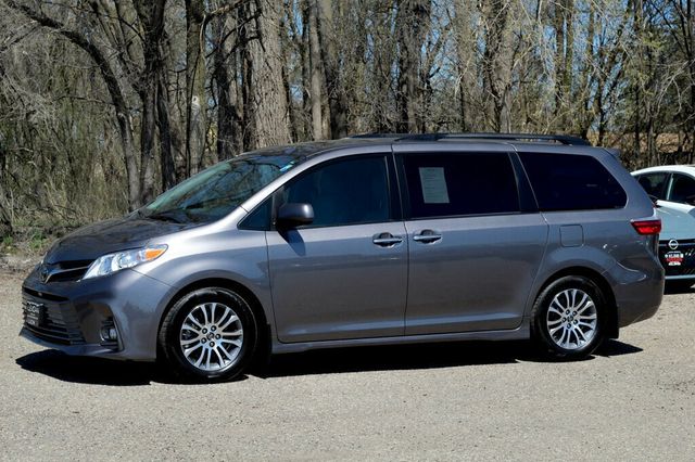 2018 Toyota Sienna XLE W/ NAVIGATION, MOONROOF, & LEATHER W/ HANDICAP  PASSEN. SEAT - 23012606 - 18