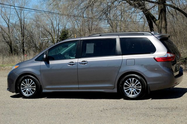 2018 Toyota Sienna XLE W/ NAVIGATION, MOONROOF, & LEATHER W/ HANDICAP  PASSEN. SEAT - 23012606 - 20